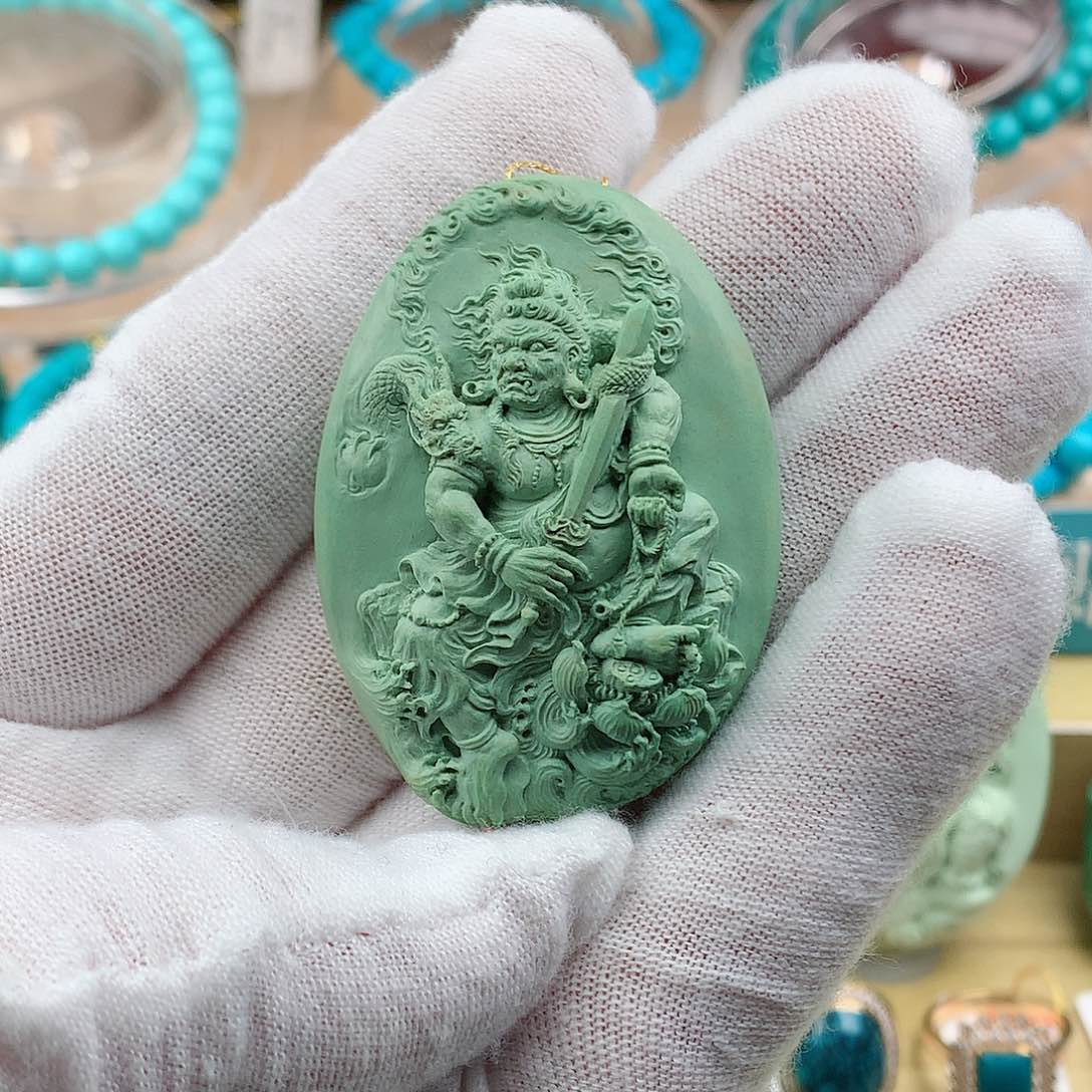 绿松石颈饰未镶嵌