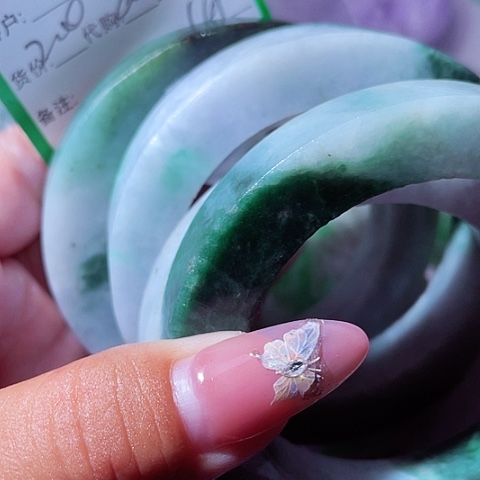 湘***静翡翠未镶嵌颈饰缅甸