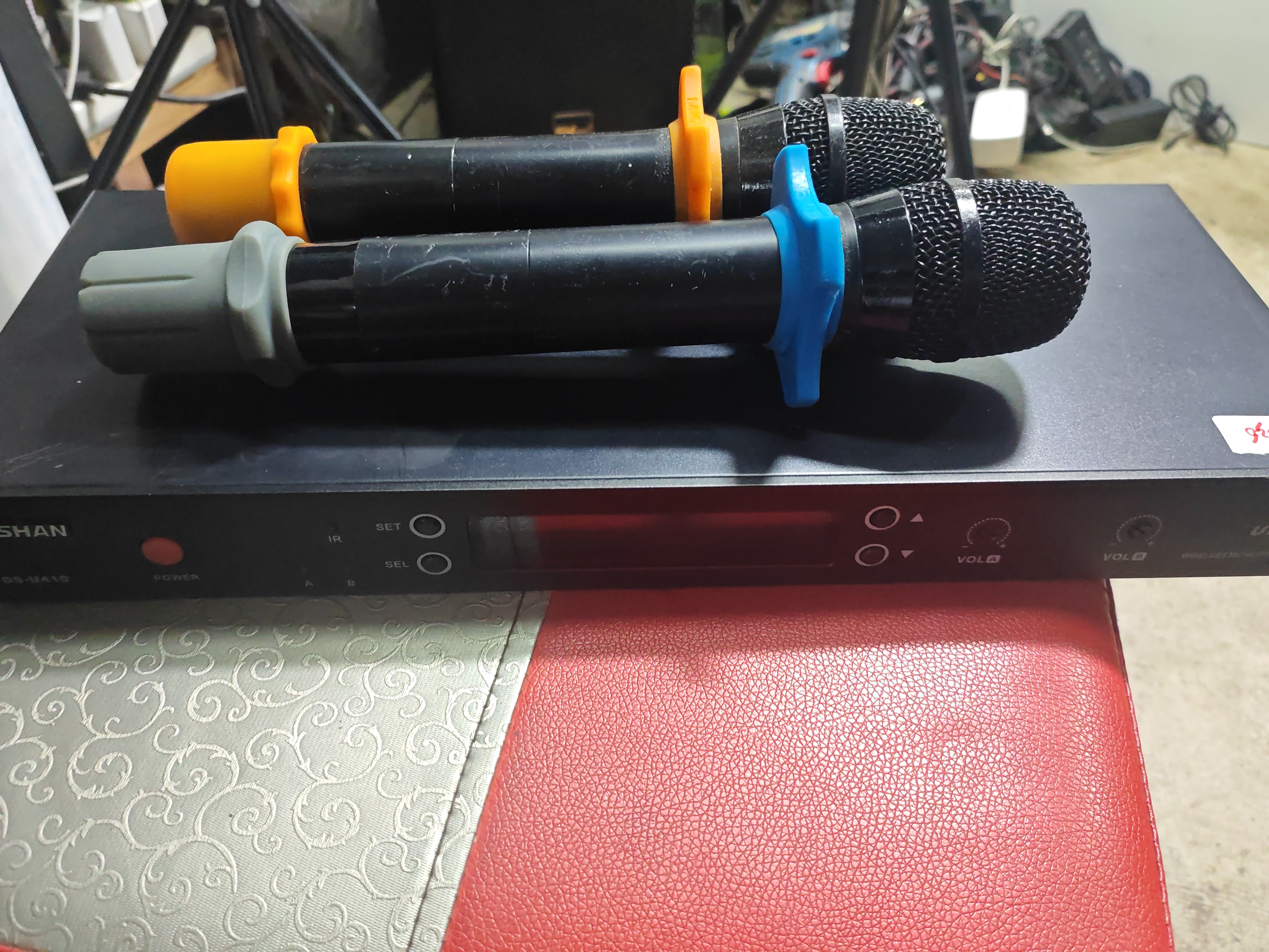 话筒一套，不包邮