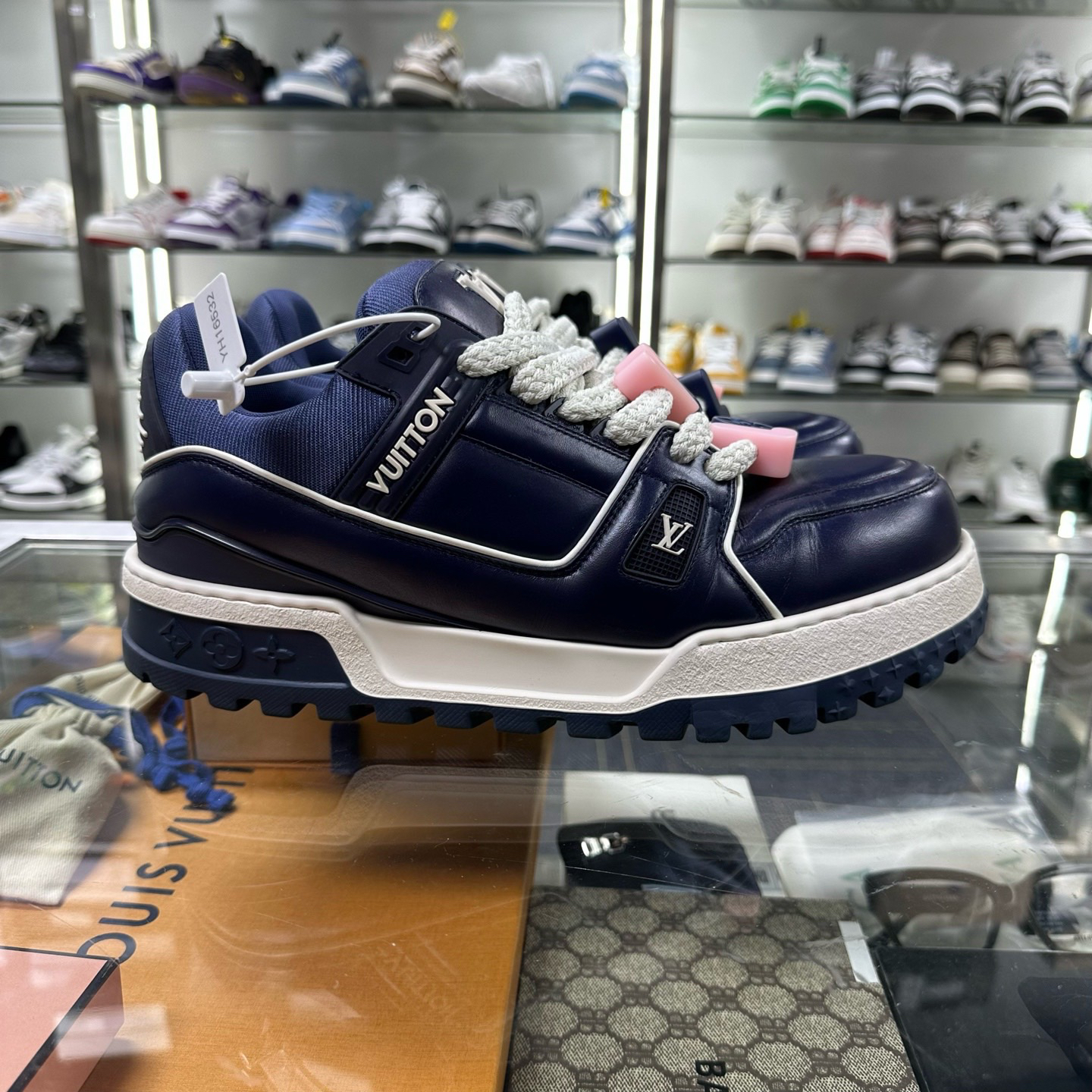 99新 LouisVuitton/路易威登 情人节限定胖丁 43.5码 YH16531