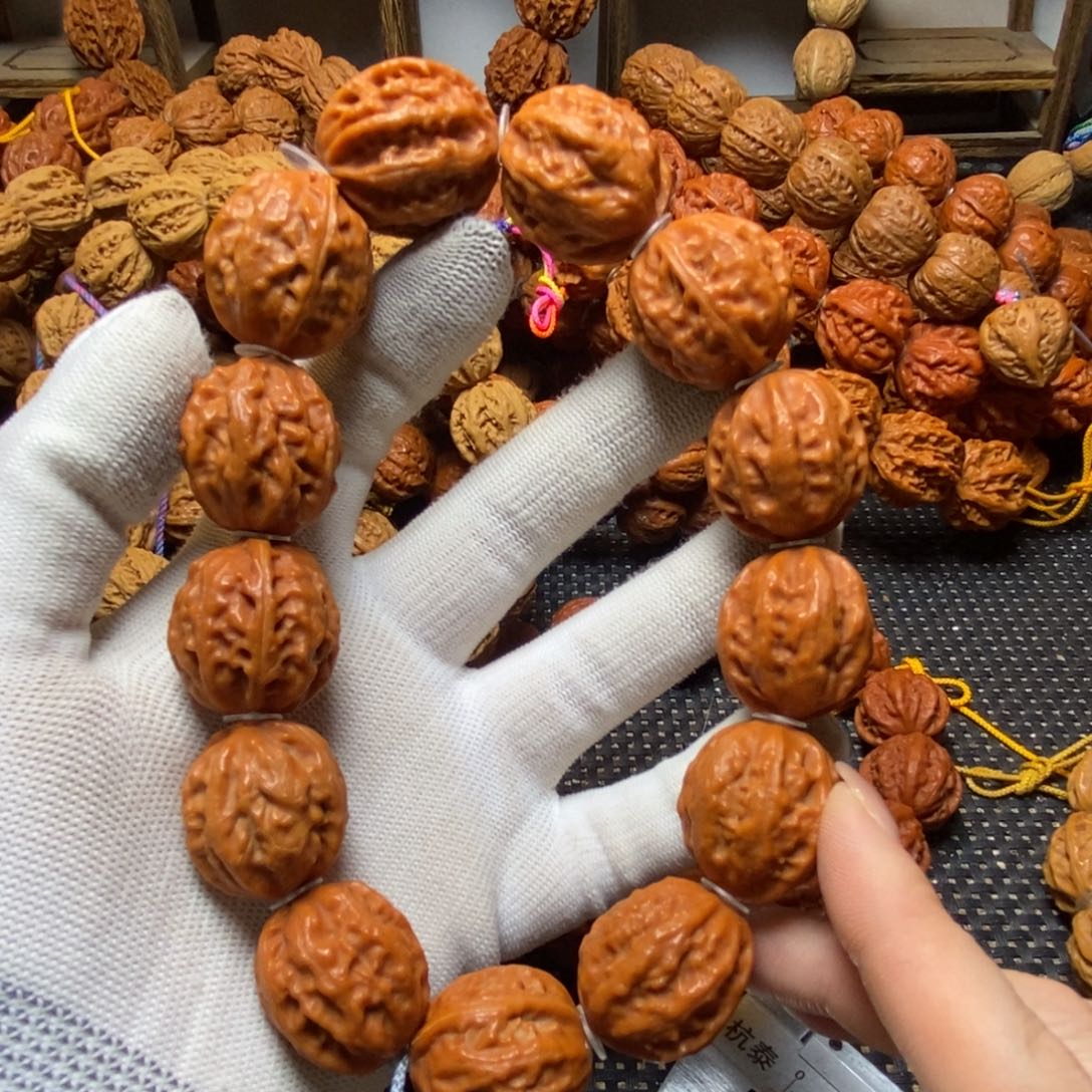 文玩核桃手串红皮粗筋