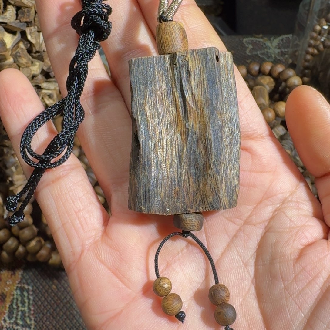 沉香枕沉香海南乌身虫漏孤品一个