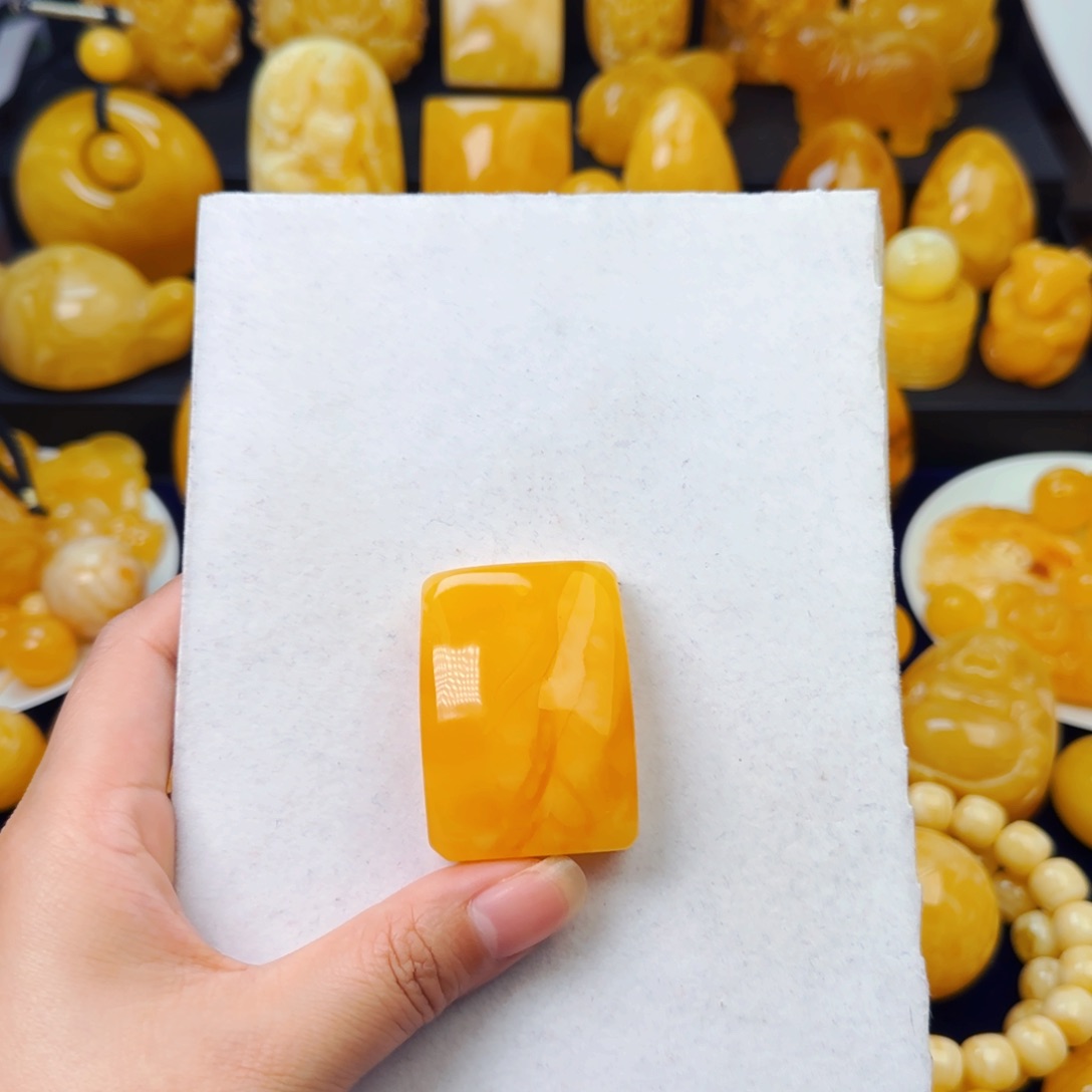 未镶嵌蜜蜡颈饰无事牌吊坠