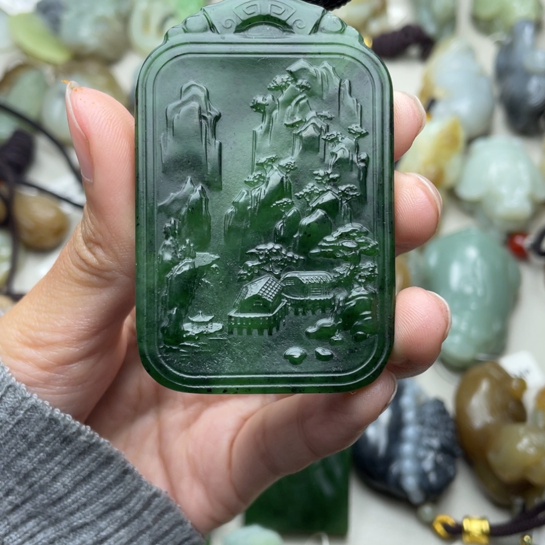 和田玉未镶嵌颈饰