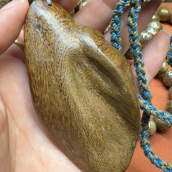 大叶紫檀（黑酸枝木类）