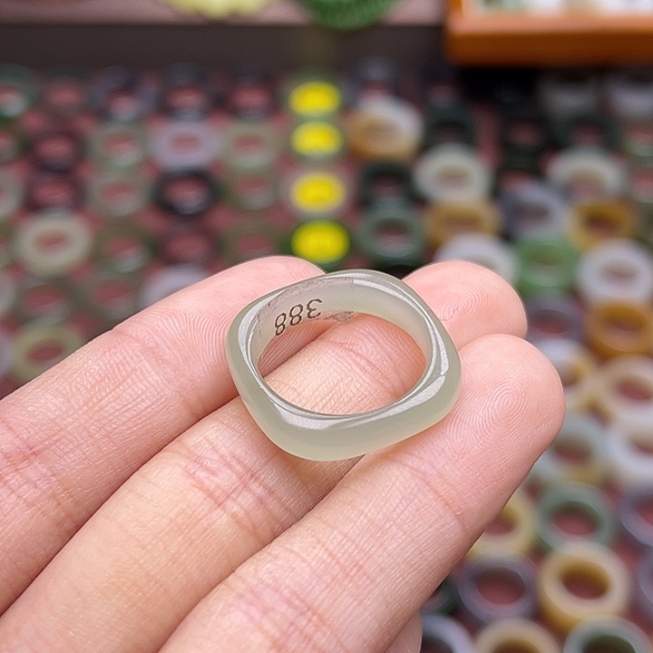 和田玉戒指未镶嵌15码青提