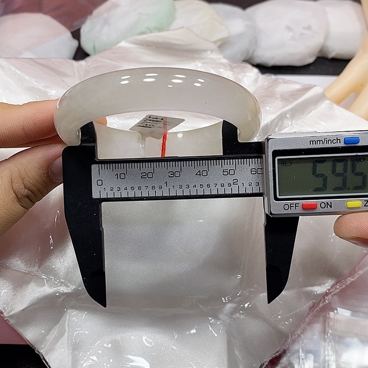 翡翠手镯未镶嵌92 