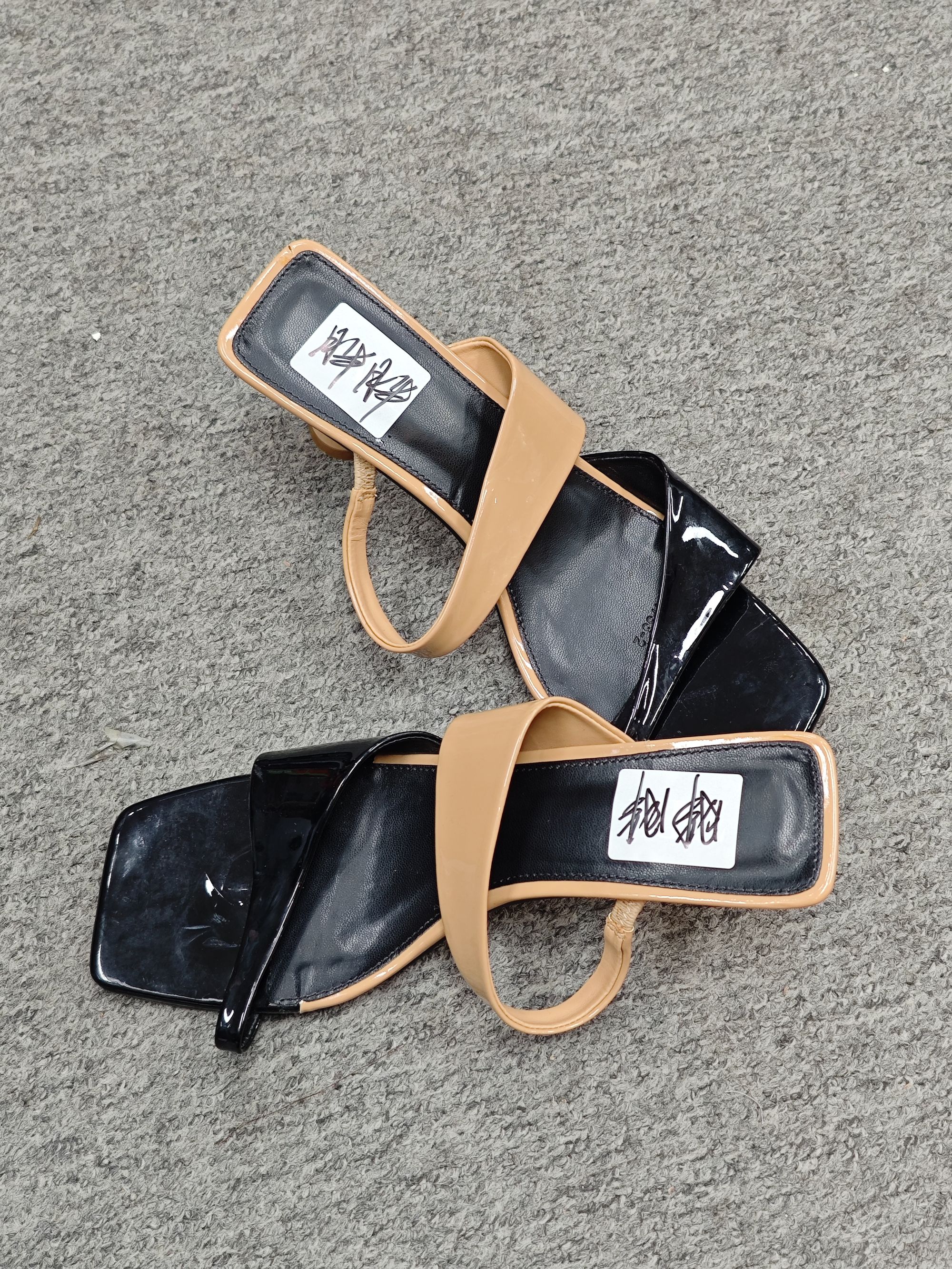 高跟鞋（951-999）女款舒适时尚休闲百搭女士夏季黑色