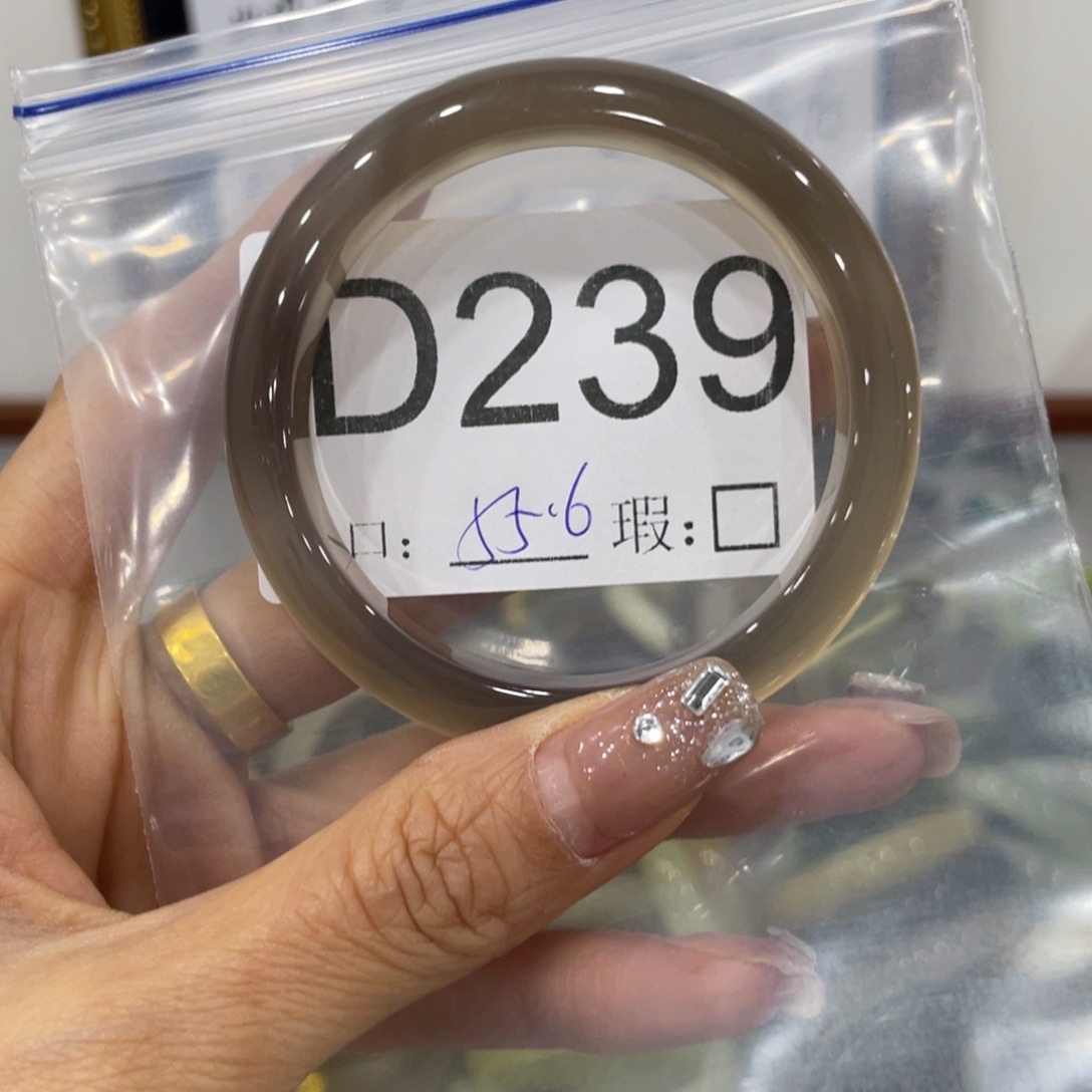 ****蛇纹石玉未镶嵌手镯