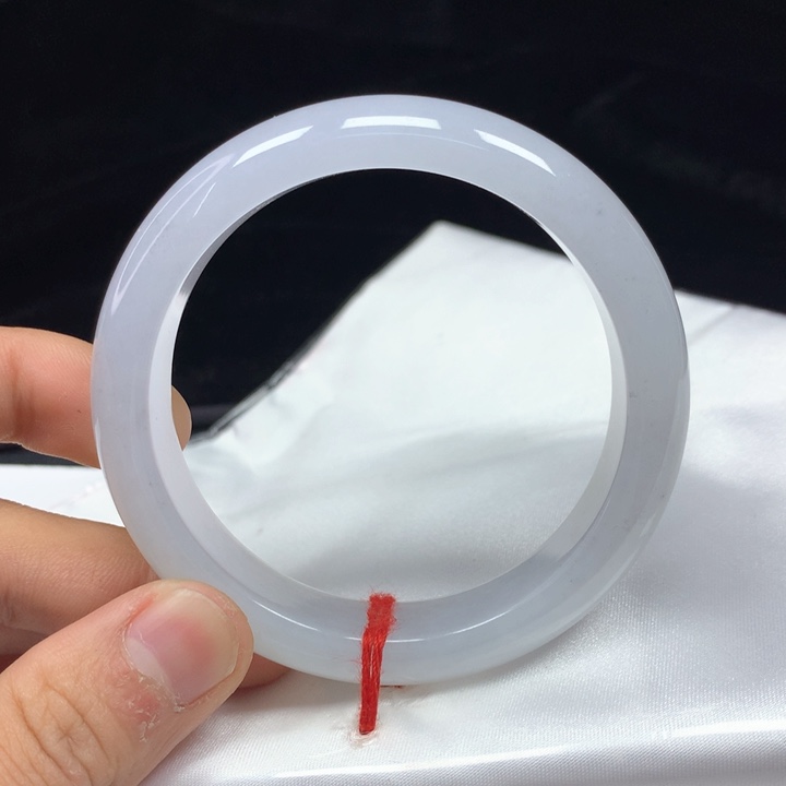 翡翠手镯（圆镯）未镶嵌56.3