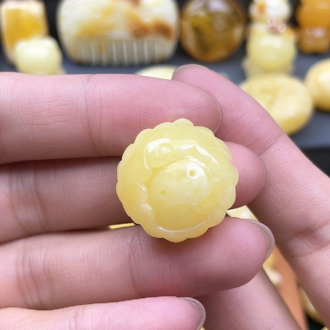 琥珀裸石未镶嵌蜜蜡