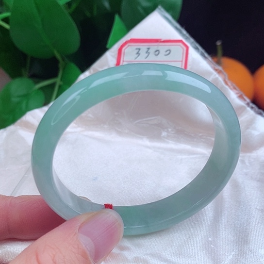 翡翠手镯未镶嵌   贵妃56+ 冰晴