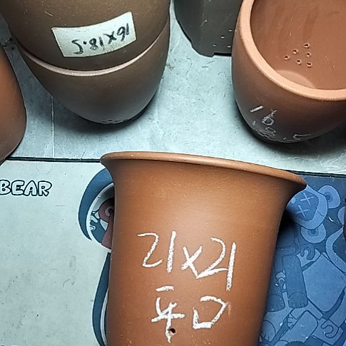 红泥平口金钟一个微瑕