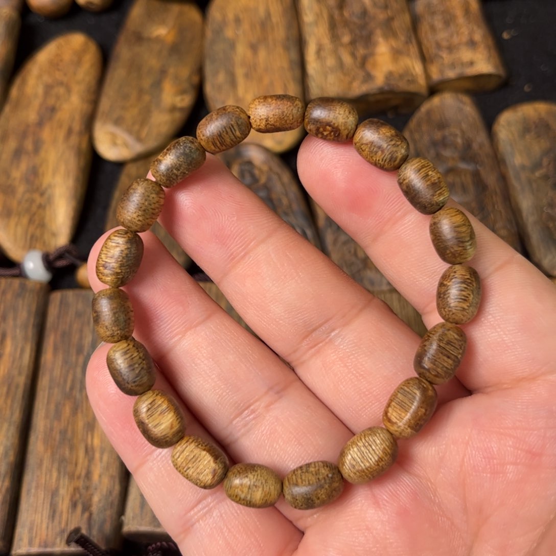 沉香手串奇楠沉香小留疤单圈手串一条（福利）