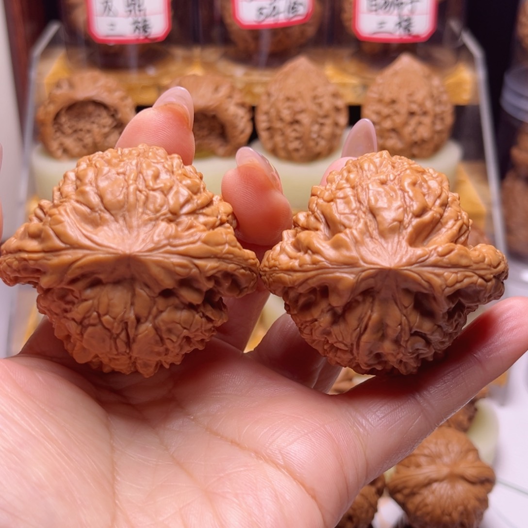 文玩核桃吊坠全品大龙鼎