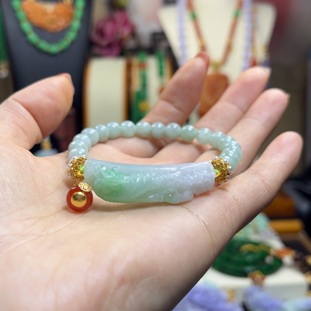 翡翠未镶嵌颈饰天然翡翠