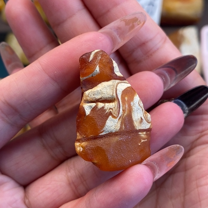 定制琥珀未镶嵌蜜蜡