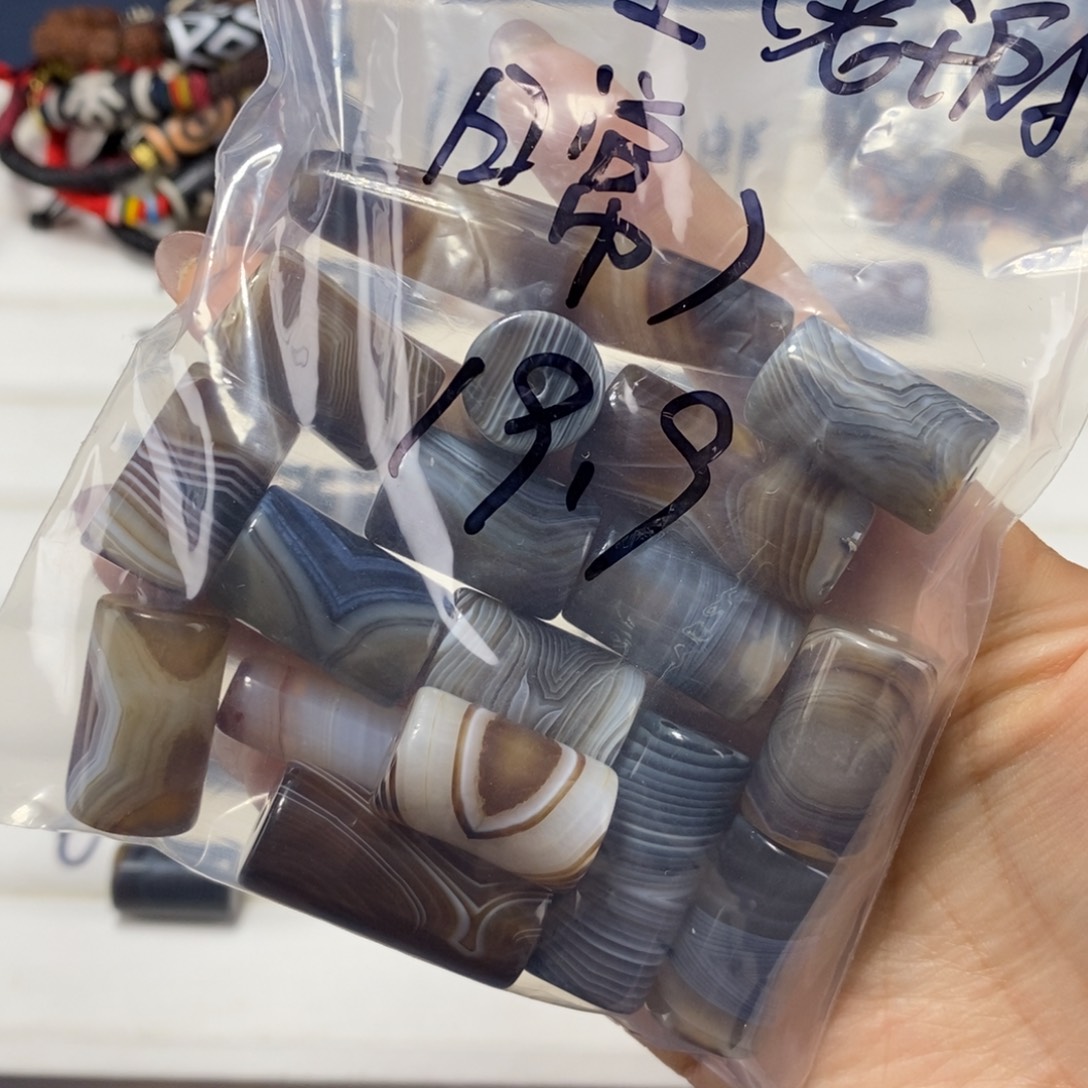 沐***）玛瑙/玉髓合金颈饰