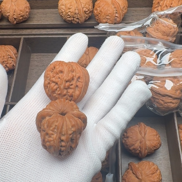 文玩核桃吊坠40元宝上车