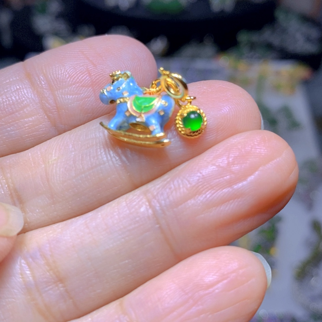 翡翠颈饰银S925镶嵌天然翡翠