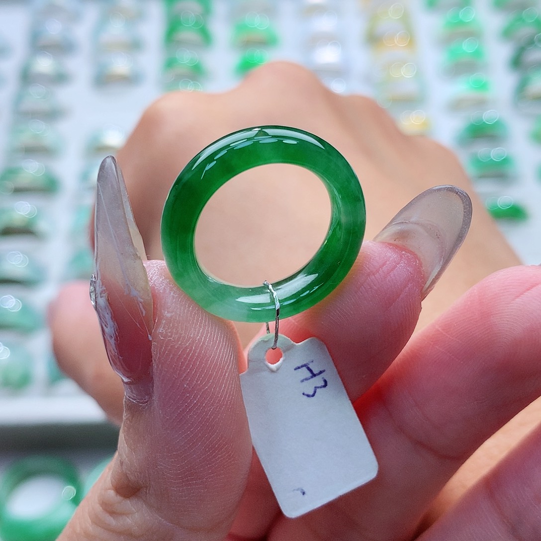 翡翠戒指未镶嵌12-13号