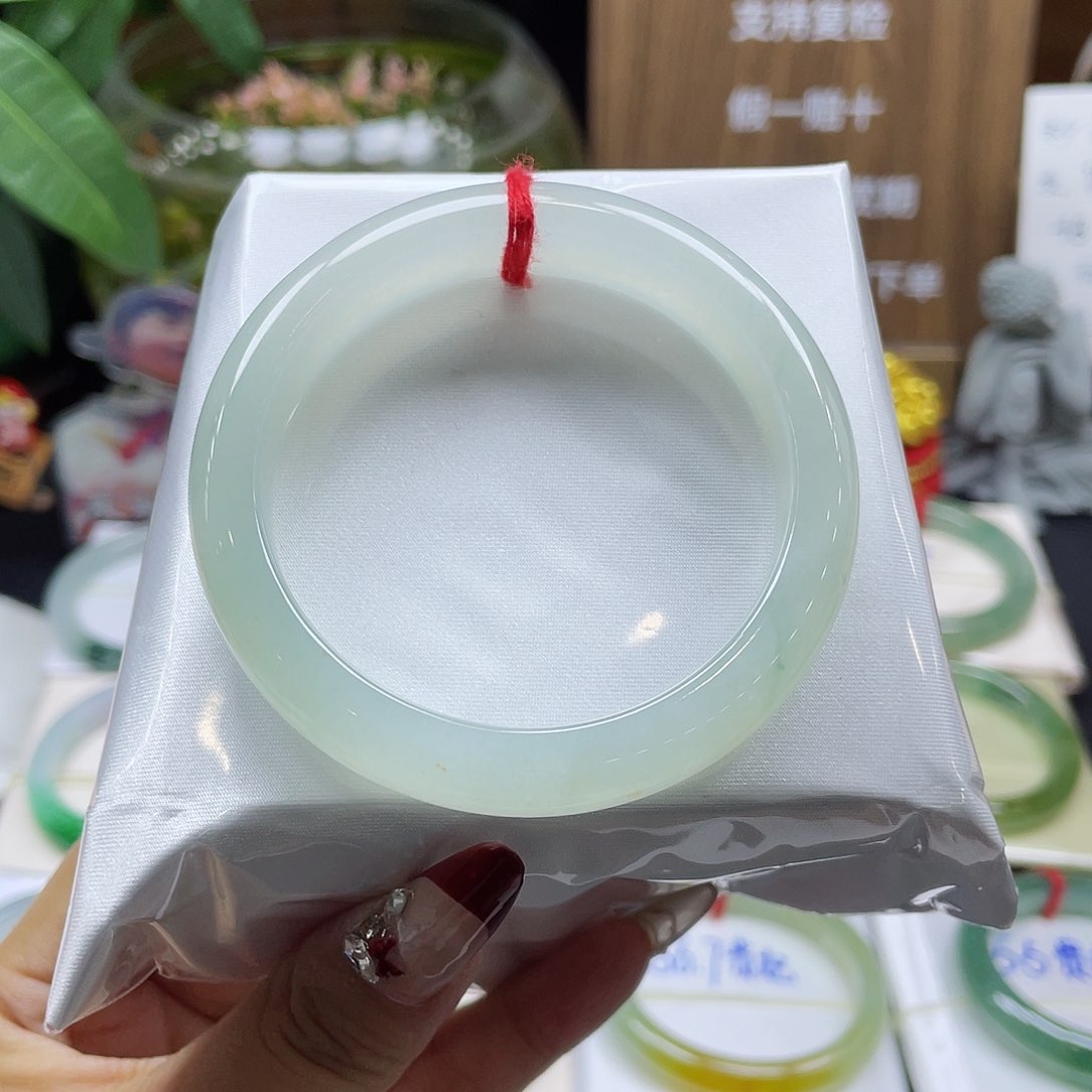 翡翠手镯未镶嵌160 号链接