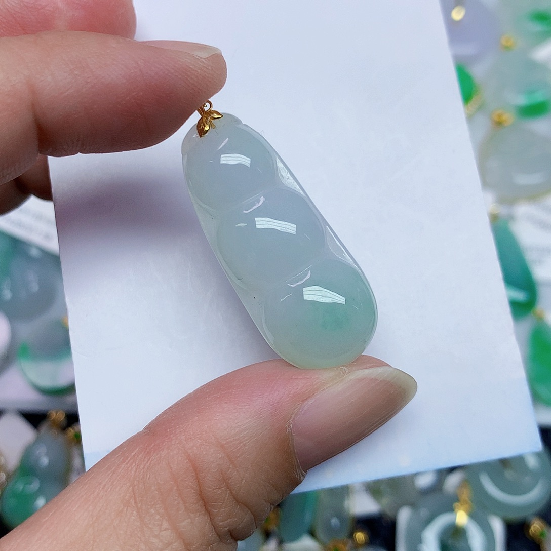 翡翠18K金镶嵌颈饰367899