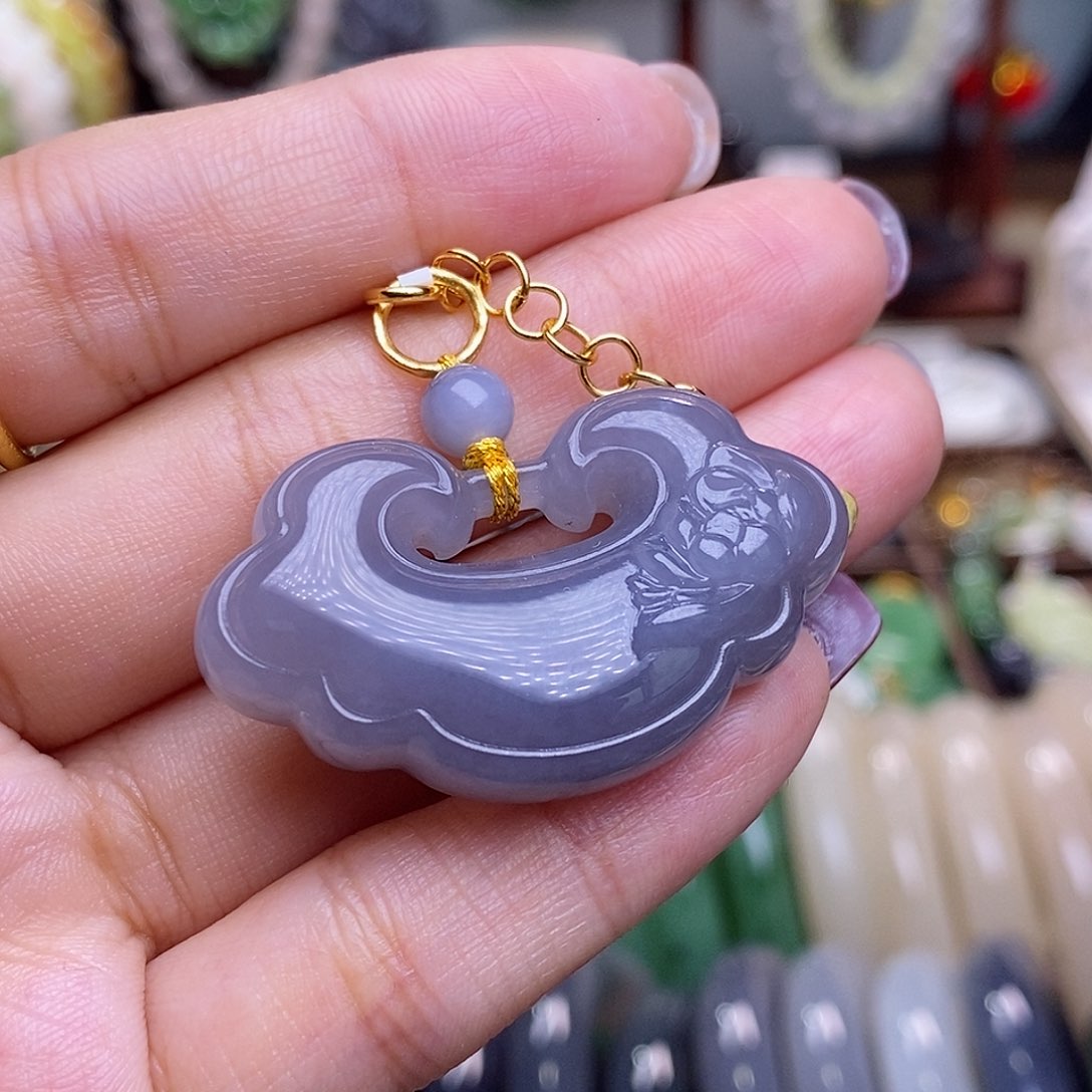 和田玉未镶嵌精品老矿料浓烟紫银如意锁