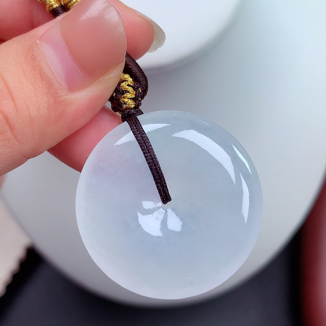 翡翠未镶嵌颈饰平安扣