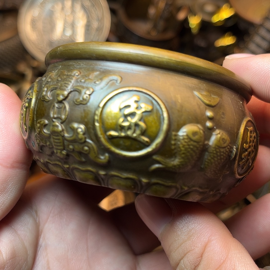 精美铜器工艺品等