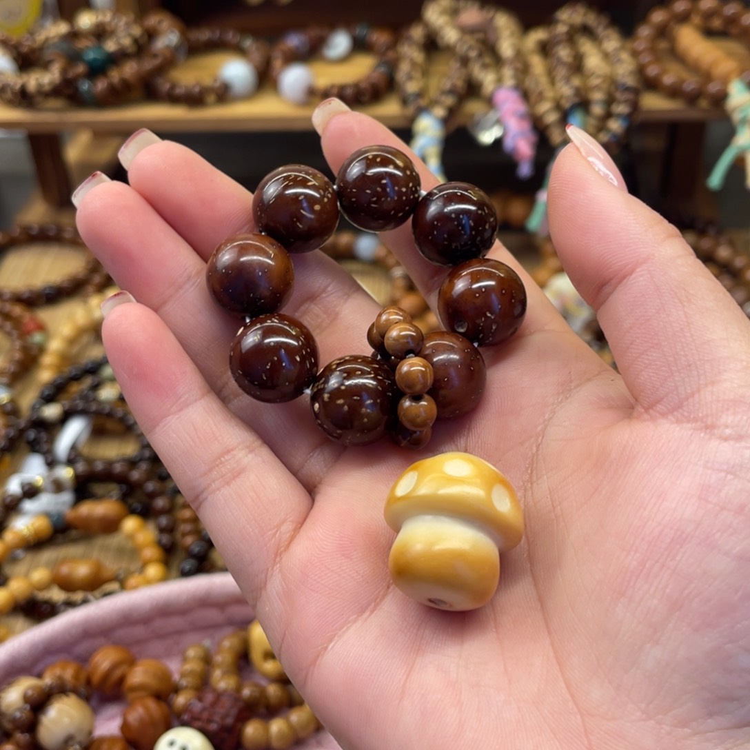 紫金鼠吊坠手捻手串