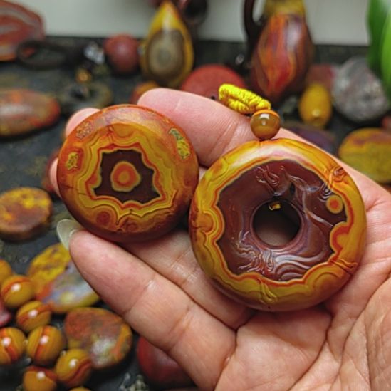 没***点合金颈饰玛瑙/玉髓