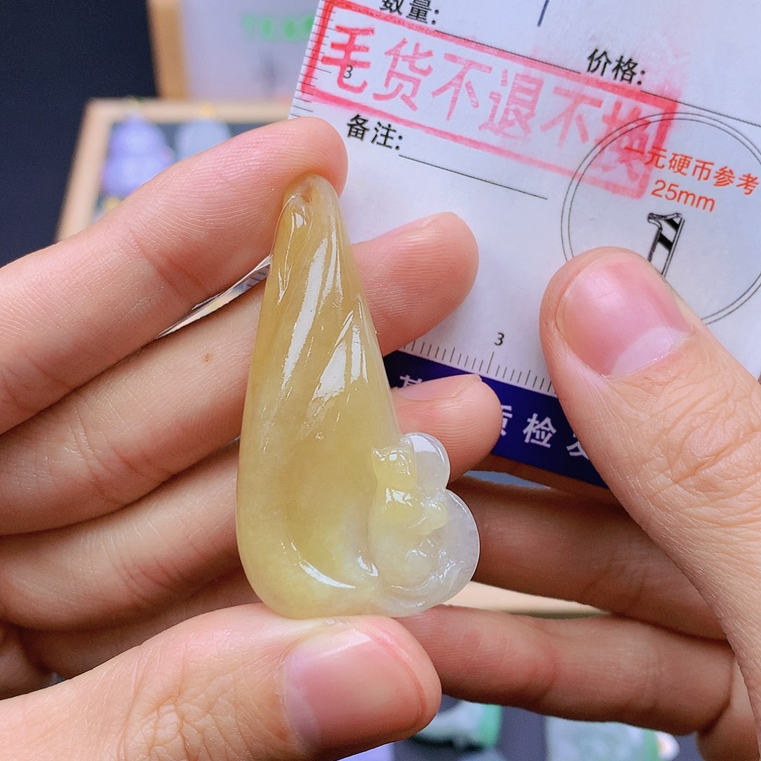 翡翠未镶嵌颈饰翡翠