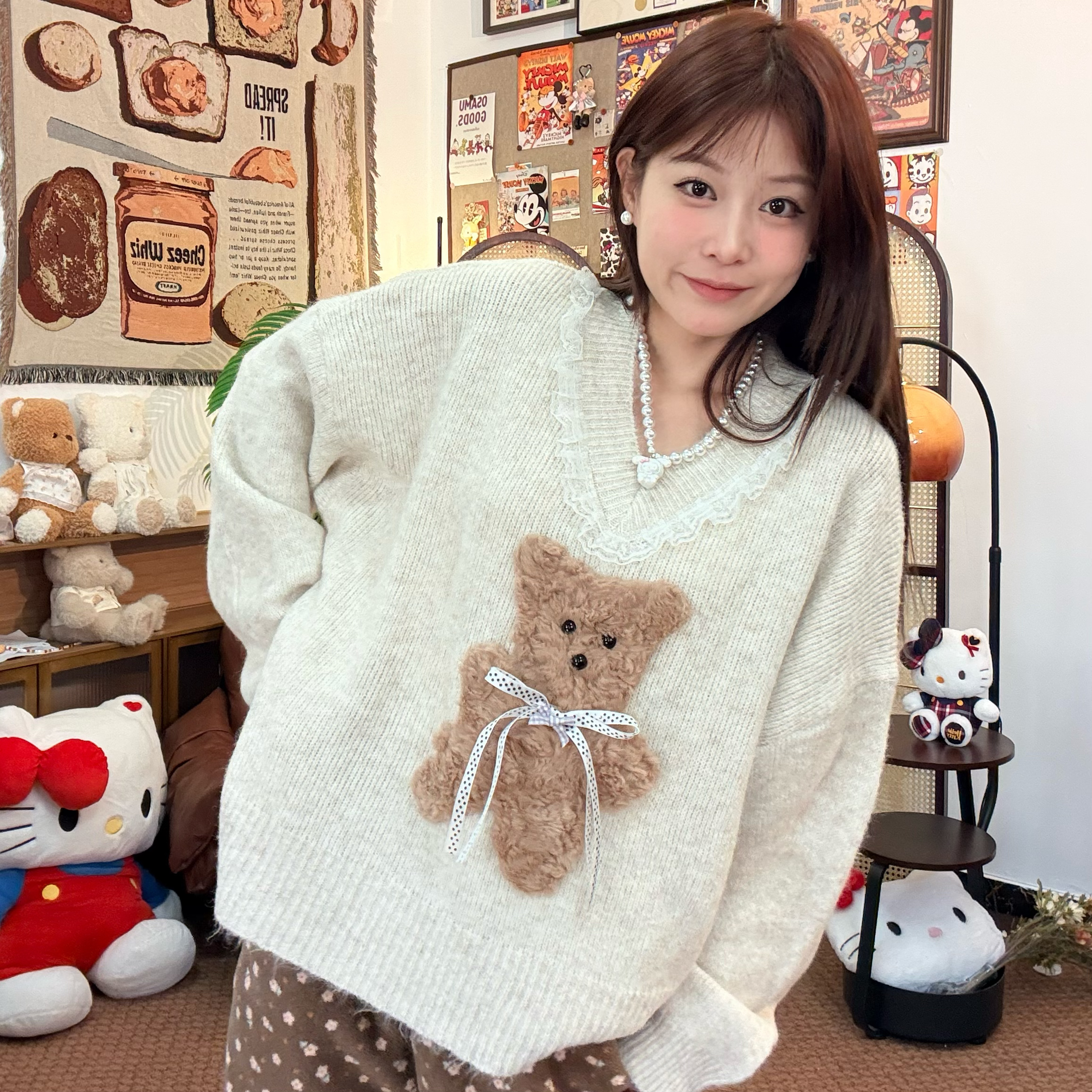 RUSHMOON【立体V领蝴蝶结小熊毛衣】