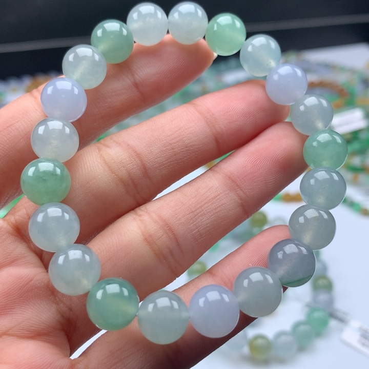 翡翠手镯未镶嵌卡