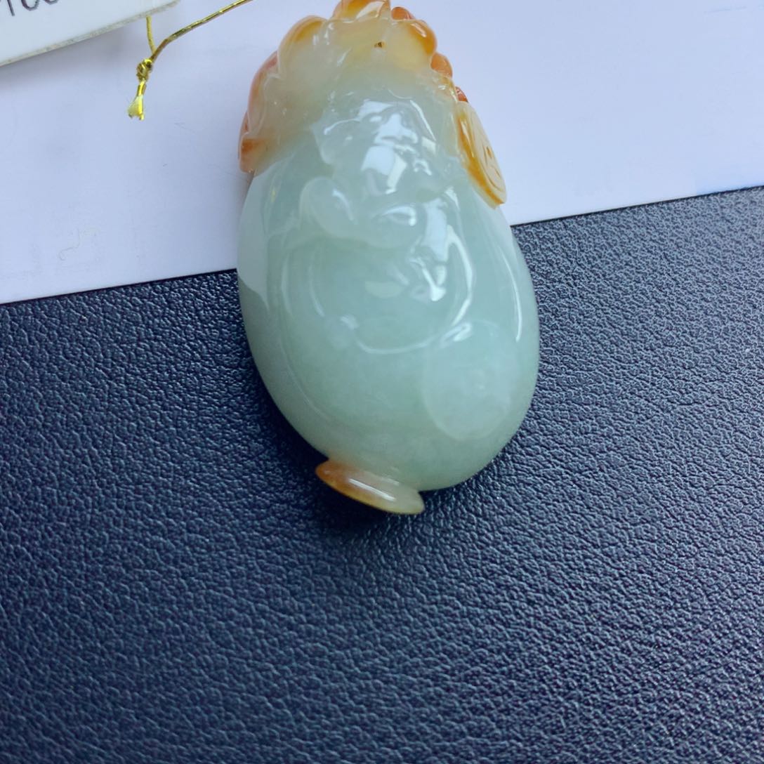 翡翠颈饰未镶嵌钱袋