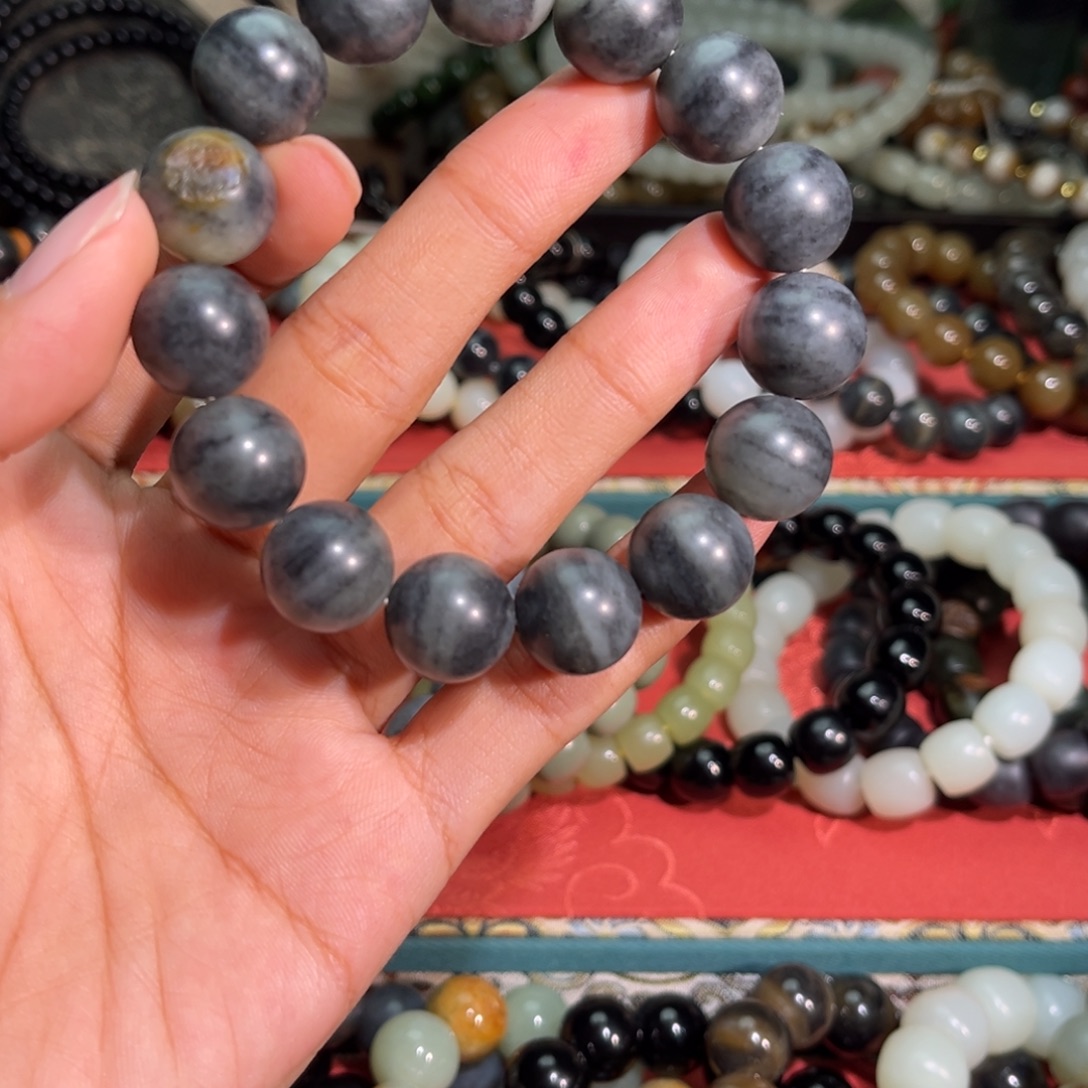 天***哥未镶嵌手串和田玉