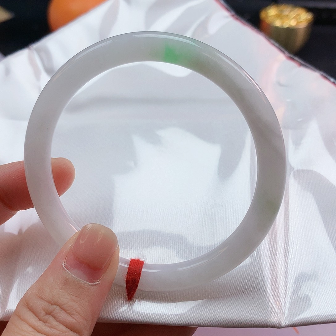 翡翠手镯未镶嵌56圈圆040113