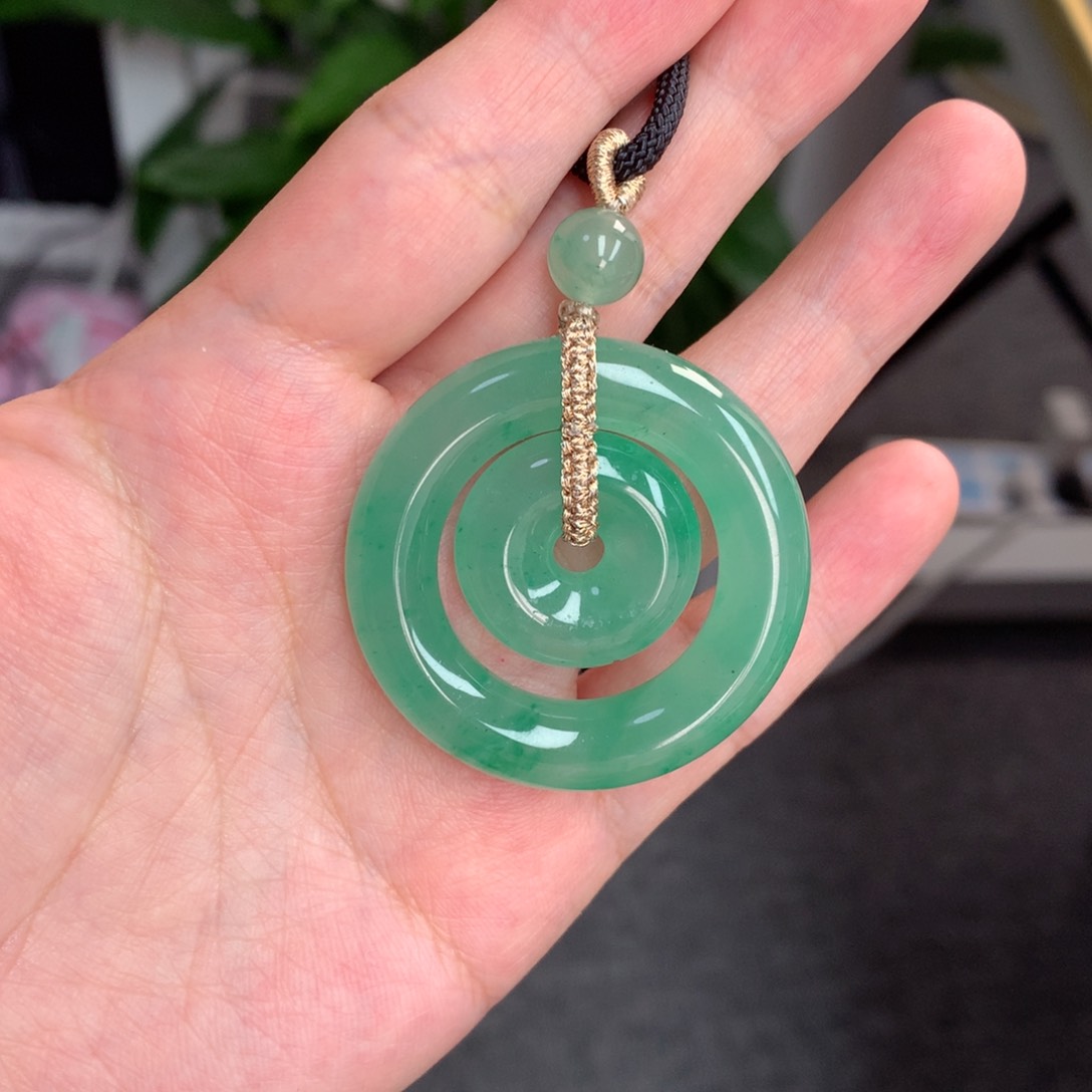 石英质玉颈饰未镶嵌