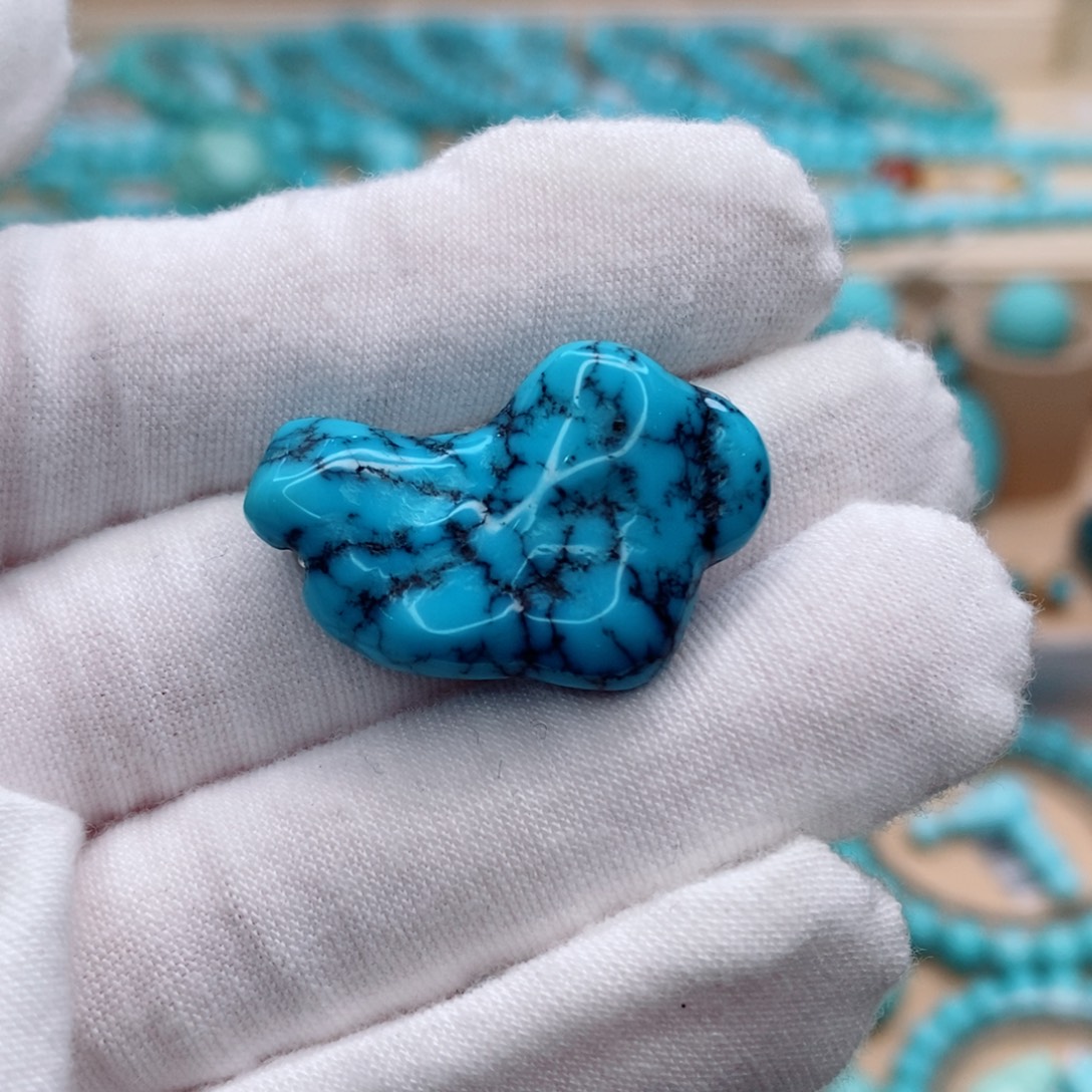 绿松石未镶嵌珠宝奇石