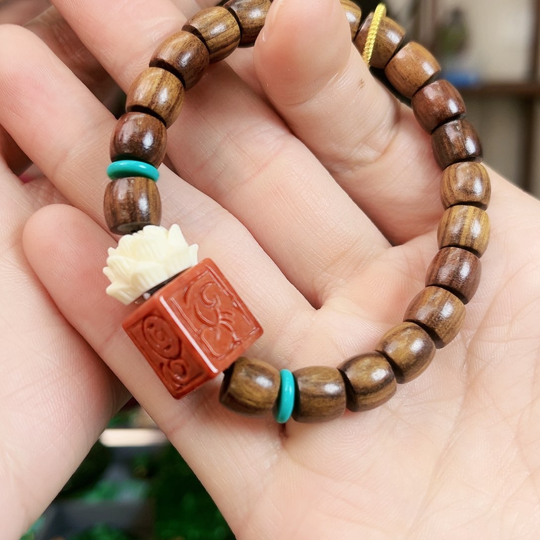 翡翠颈饰未镶嵌手链