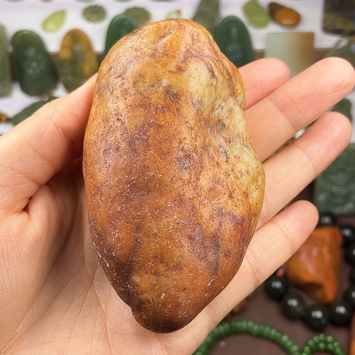 岫岩河磨玉（透闪石质玉）颈饰未镶嵌