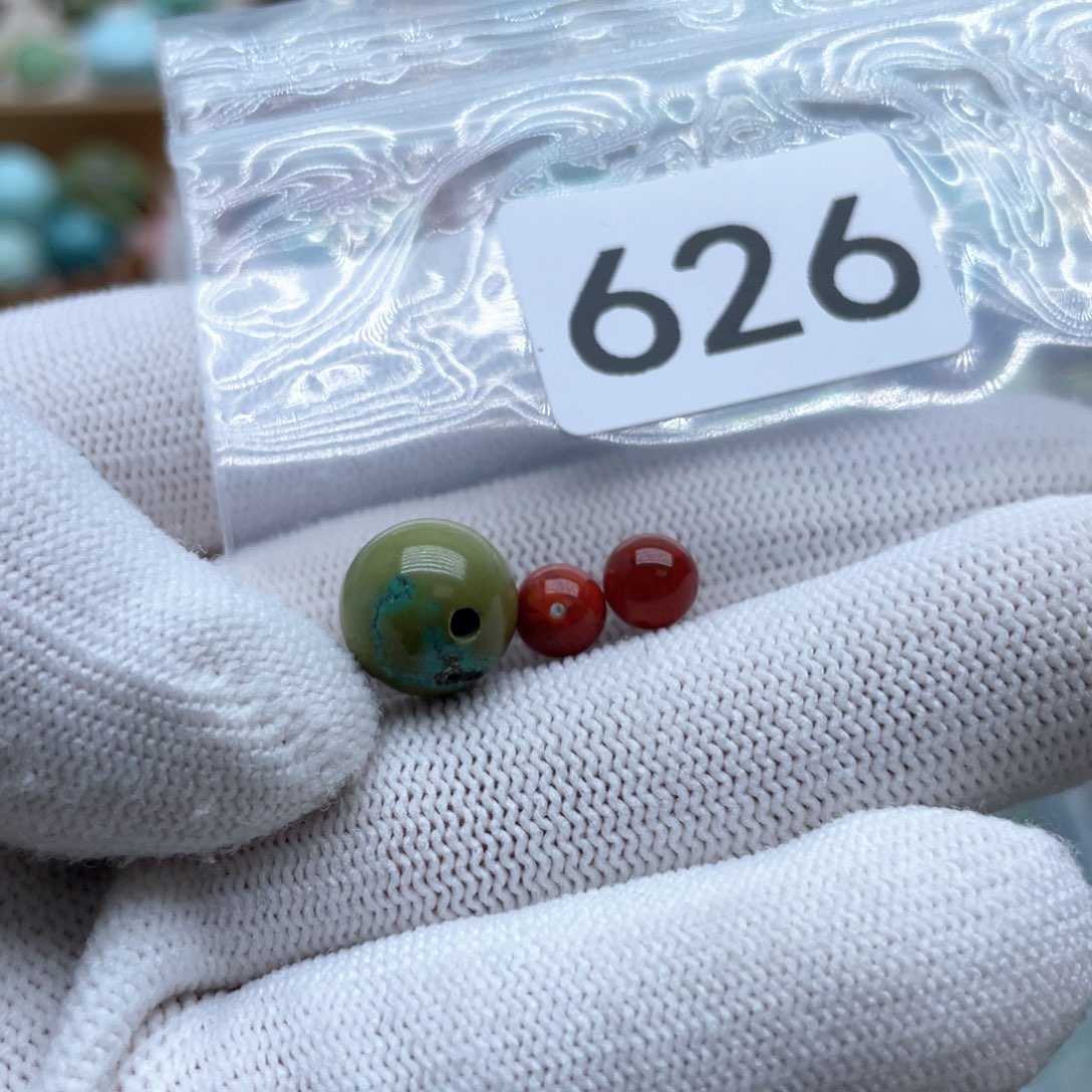 南红玛瑙未镶嵌珠宝奇石