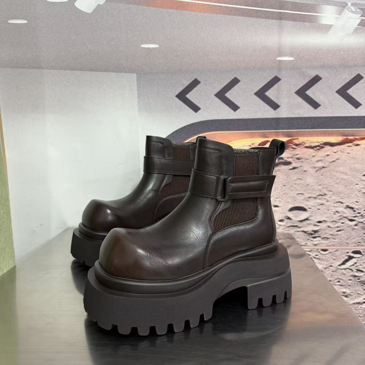 877-53加绒新款2025精品百搭潮流马丁靴中筒烟筒黑色女士