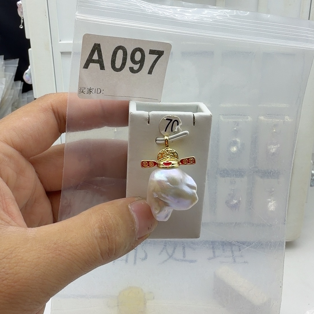 淡水珍珠颈饰合金