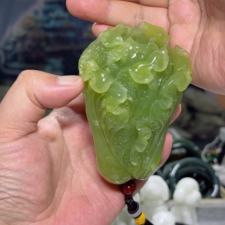 蛇纹石玉手把件未镶嵌