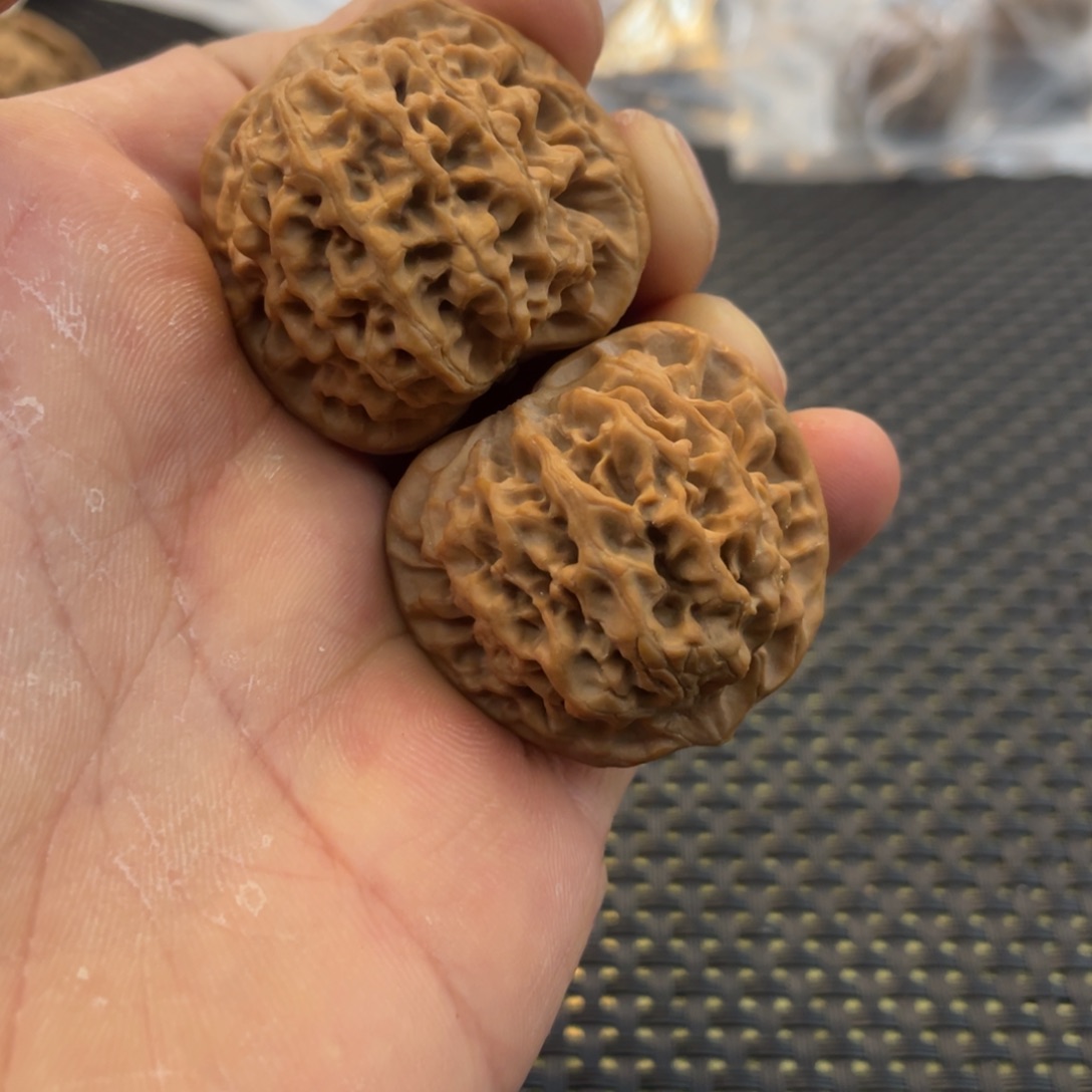 秦岭小王文玩核桃