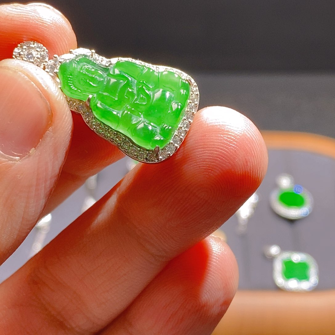 翡翠吊坠(不含链)银S925镶嵌          