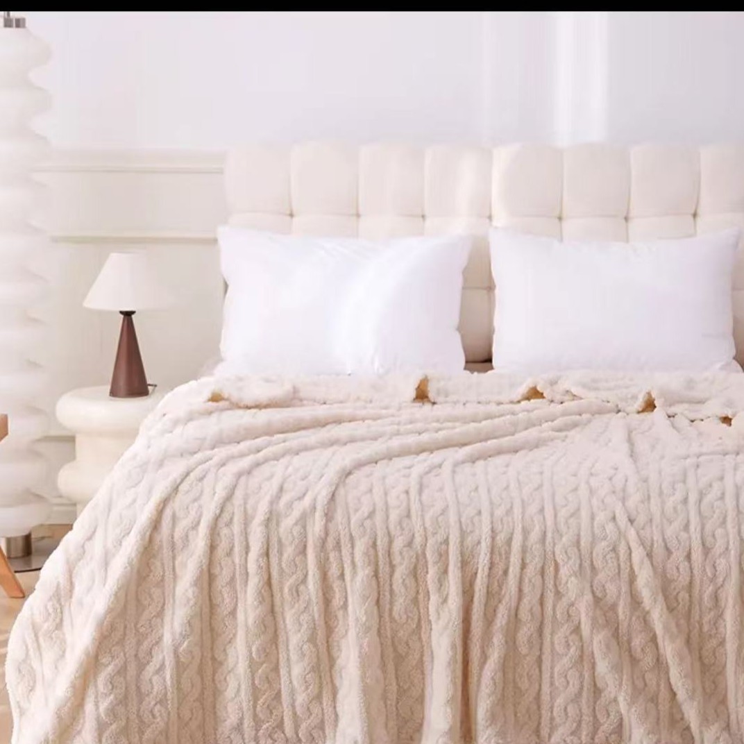 【工厂直销】白色塔芙绒加厚毛毯休闲毯宿舍休闲午睡毯沙发毯