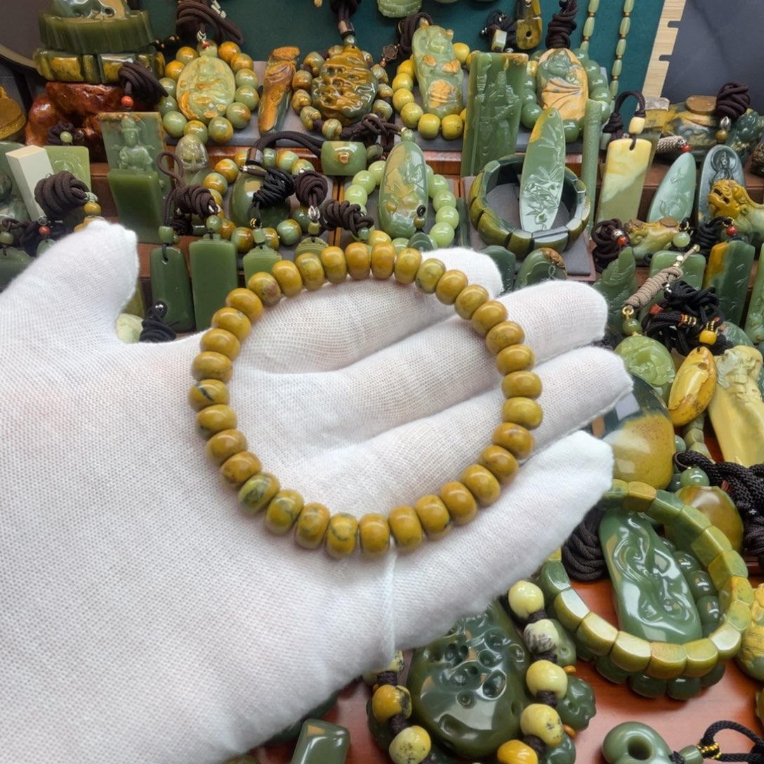 岫岩河磨玉（透闪石质玉）未镶嵌手链